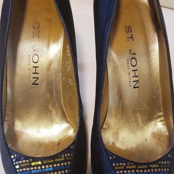 ST.John Black & Multi Color Emblished Satin Pumps - Picture 6 of 8